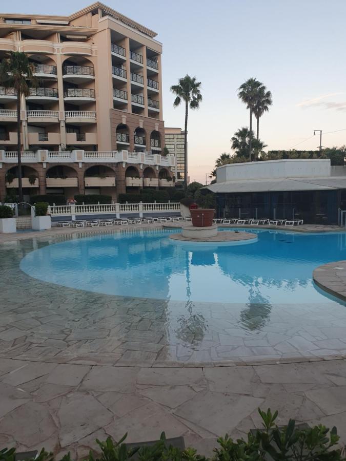 Apartment En Bord De Cannes